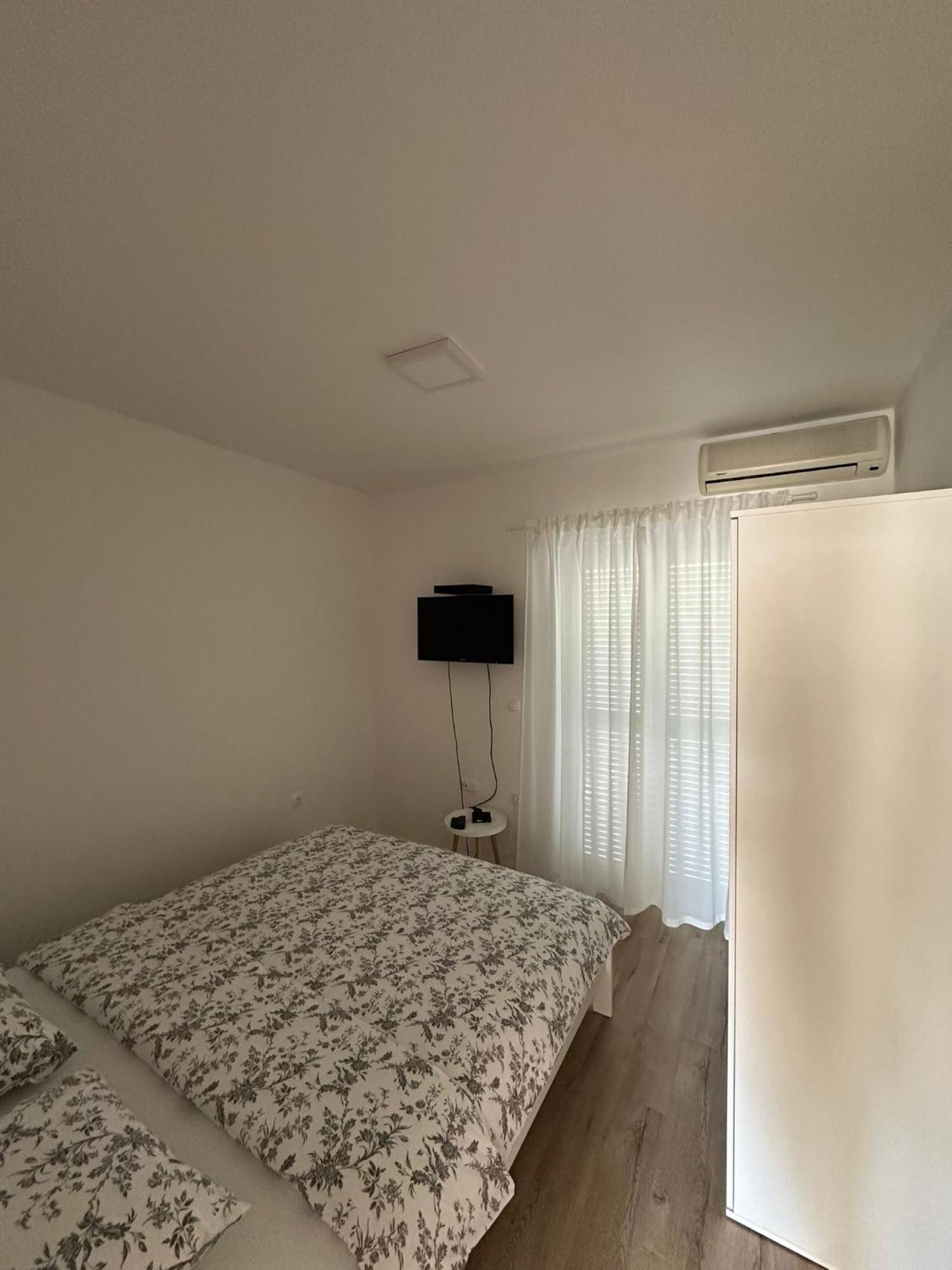 Apartments Beachwalk Heaven Milica Srima Exterior foto